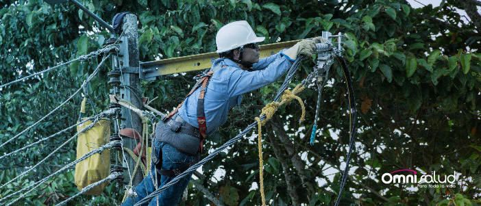 El trabajo en alturas tiene alto índice de accidentalidad, por eso cumplir con la norma es indispensable.